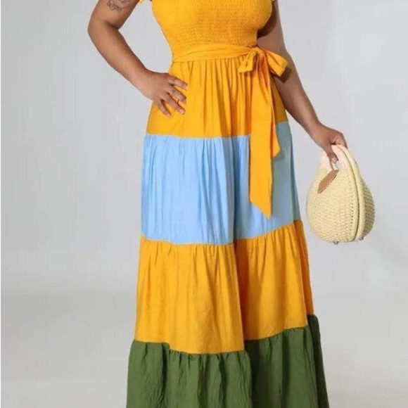#19 Weekend Ready Colorblock Maxi Dress - Picture 2 of 6